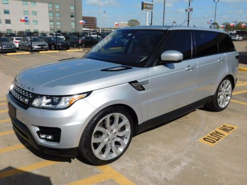 Used 2016 Land Rover Range Rover Sport HSE image 4