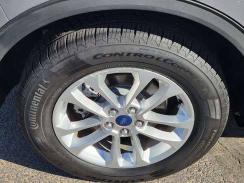 Used 2021 Ford Escape SE image 22
