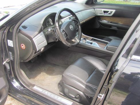 Used 2013 Jaguar XF UNAVAIL RWD image 4