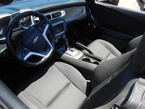 Used 2015 Chevrolet Camaro LT Convertible RWD image 8