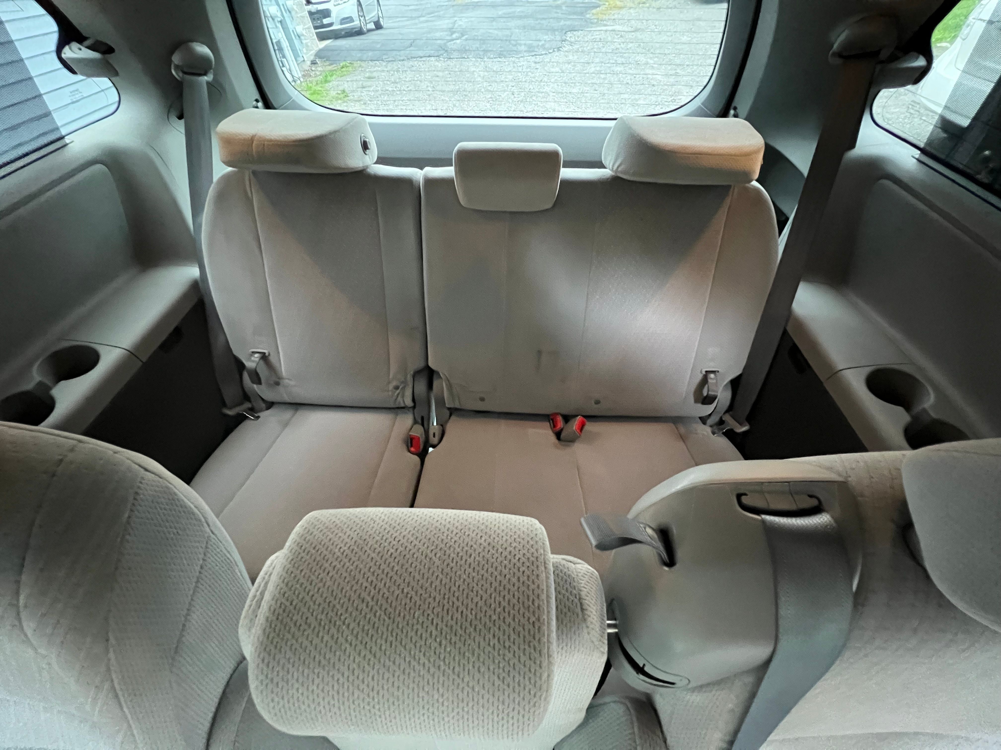 Used 2015 Toyota Sienna LE FWD image 8