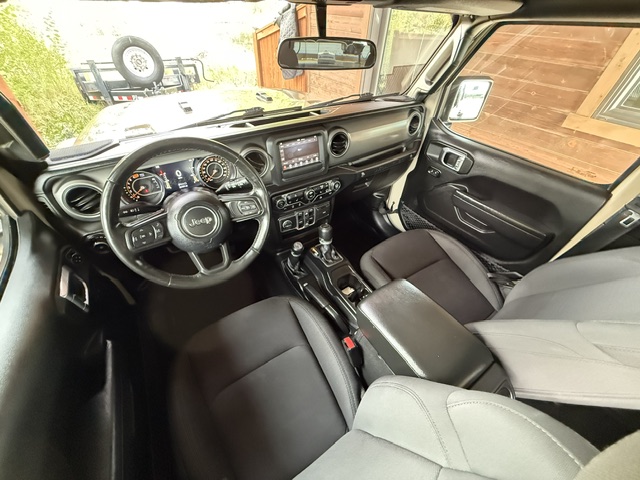 Used 2022 Jeep Wrangler 4WD Unlimited Sport image 15