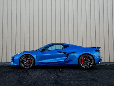 Used 2024 Chevrolet Corvette Z06 image 6