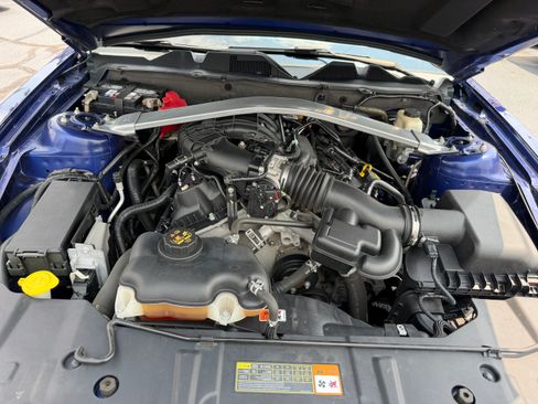 Used 2014 Ford Mustang Convertible RWD image 22