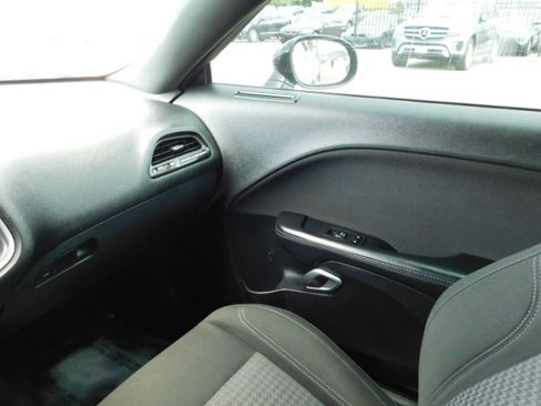 Used 2019 Dodge Challenger SXT image 20