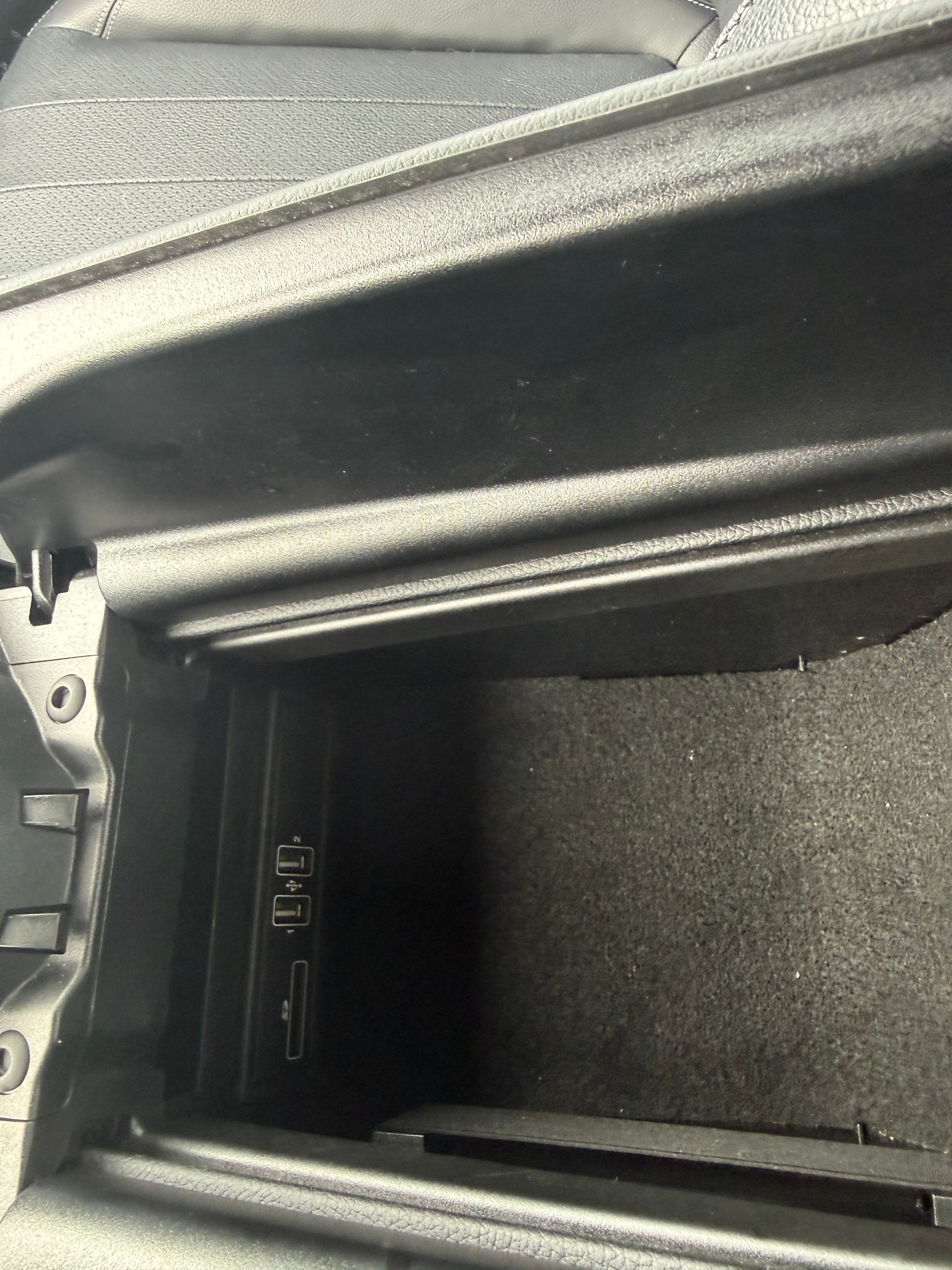 Used 2017 Mercedes-Benz E 300 4MATIC image 13