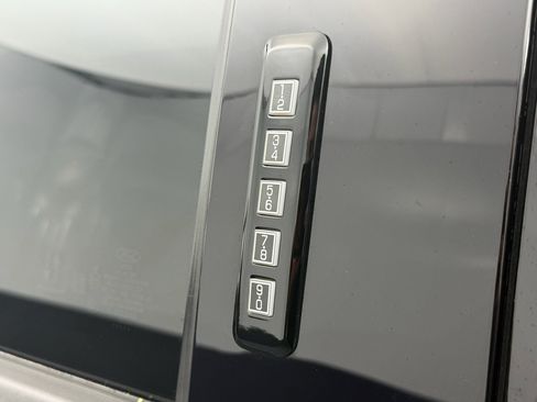 Used 2021 Ford F150 XLT image 18