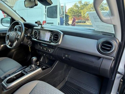 Used 2022 Toyota Tacoma SR5 image 13
