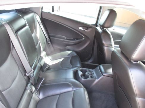 Used 2016 Chevrolet Volt Premier FWD image 13