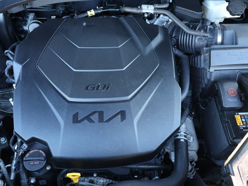 Used 2023 Kia Telluride S image 30