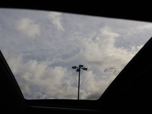 Used 2019 Jeep Grand Cherokee Altitude image 32