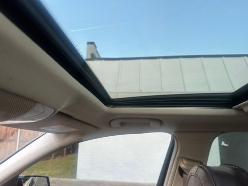 Used 2013 Mercedes-Benz C 250 image 16