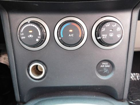 Used 2015 Nissan Rogue Select S image 19