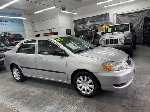 Used 2005 Toyota Corolla CE image 7