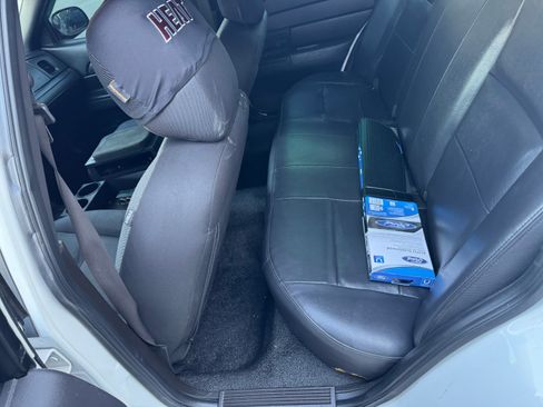 Used 2011 Ford Crown Victoria Police Interceptor image 22