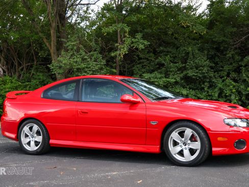 Used 2005 Pontiac GTO image 13