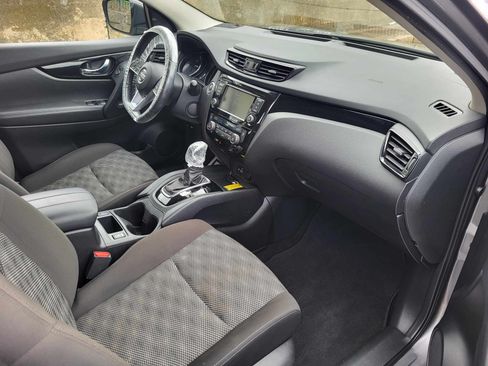 Used 2022 Nissan Rogue Sport SV image 12