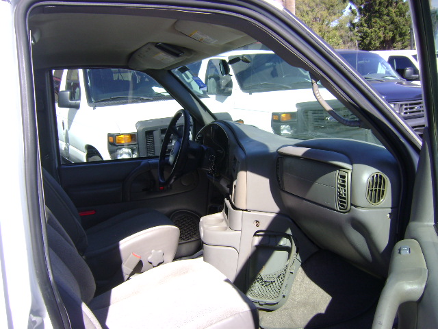 Used 2005 Chevrolet Astro Passenger RWD image 7
