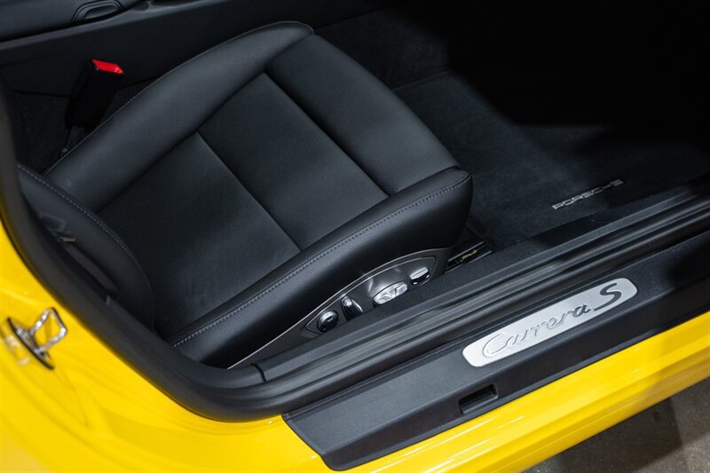 Used 2016 Porsche 911 Carrera S RWD image 31