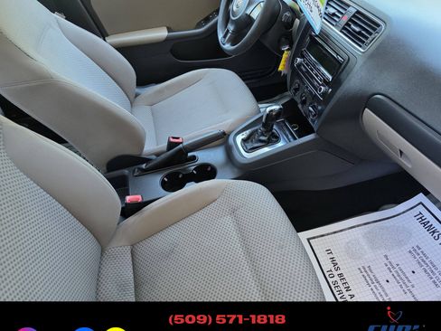Used 2013 Volkswagen Jetta Sedan FWD image 15