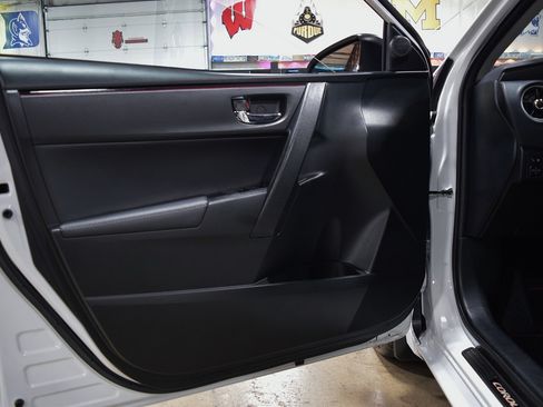 Used 2017 Toyota Corolla SE 50th Anniversary image 28