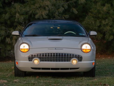 Used 2003 Ford Thunderbird image 46