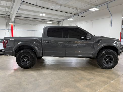 Used 2018 Ford F150 4x4 Crew Cab Raptor image 3
