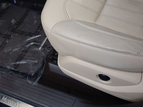 Used 2019 Mercedes-Benz GLE 400 image 17