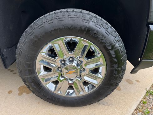 Used 2024 Chevrolet Silverado 3500 High Country AWD/4WD image 26
