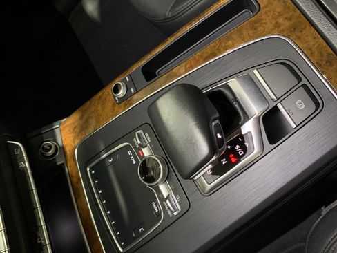 Used 2018 Audi Q5 2.0T Premium image 25