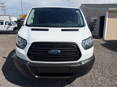 Used 2019 Ford Transit 150 130 Low Roof RWD image 2