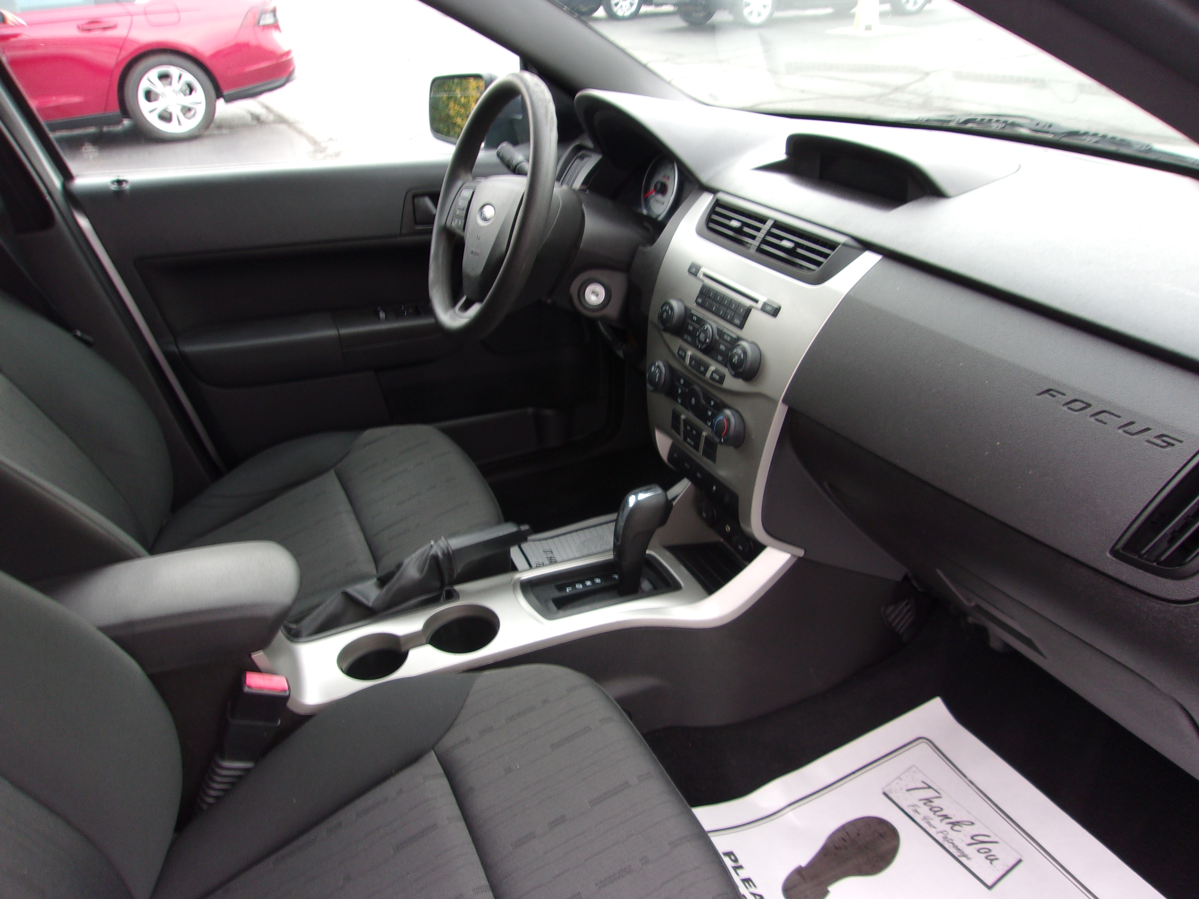 Used 2010 Ford Focus SE Sedan FWD image 4