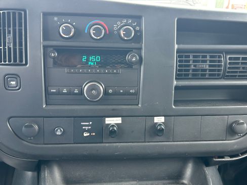 Used 2014 Chevrolet Express 2500 image 13