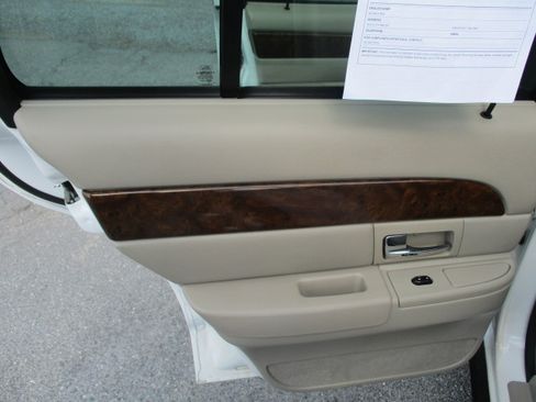 Used 2008 Mercury Grand Marquis LS image 19