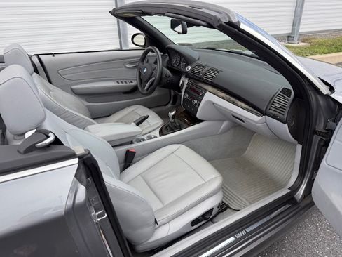 Used 2009 BMW 128i image 17
