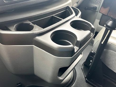 Used 2012 Ford E-150 and Econoline 150 XL image 33