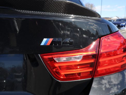Used 2016 BMW M4 Competition image 18