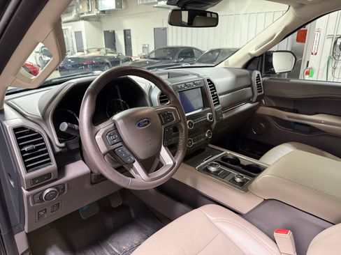 Used 2019 Ford Expedition Max 4WD XLT image 15