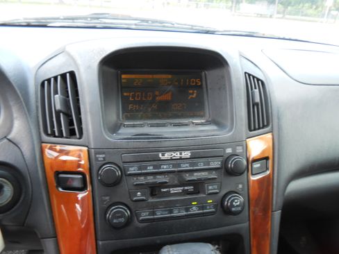 Used 1999 Lexus RX 300 image 16