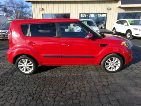 Used 2013 Kia Soul + image 6