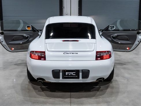 Used 1999 Porsche 911 Carrera 4 AWD/4WD image 34
