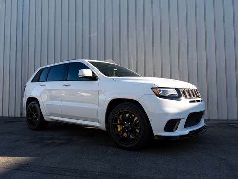 Used 2018 Jeep Grand Cherokee Trackhawk image 3