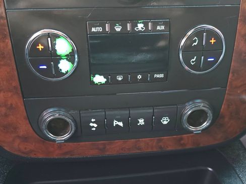 Used 2007 Chevrolet Tahoe LTZ image 10