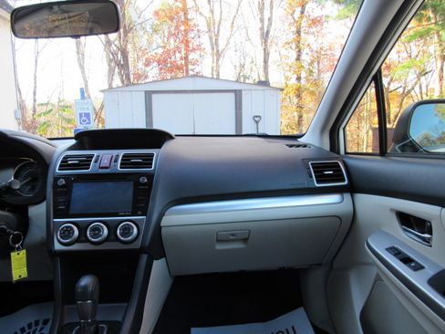 Used 2015 Subaru XV Crosstrek 2.0i Limited image 24