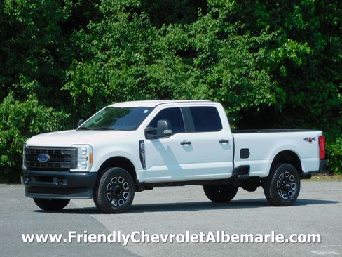Used 2023 Ford F250 4x4 Crew Cab Super Duty image 1