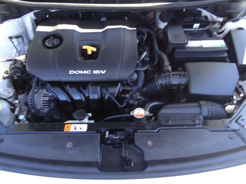 Used 2018 Kia Forte LX Sedan FWD image 17
