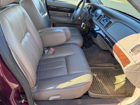 Used 2005 Mercury Grand Marquis GS image 14