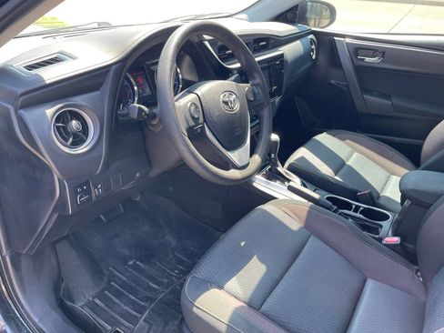 Used 2017 Toyota Corolla LE image 11