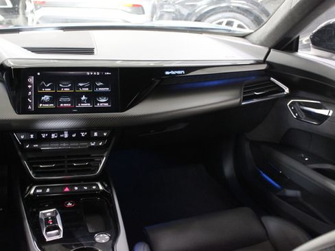 Used 2023 Audi RS e-tron GT image 46