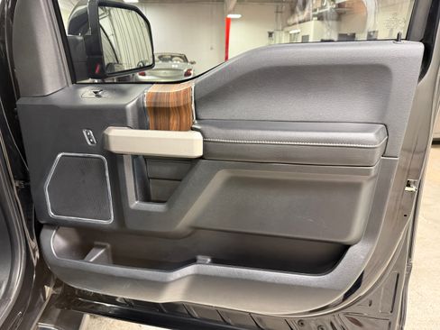 Used 2017 Ford F150 4x4 SuperCrew Lariat w/ FX4 image 20